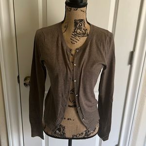 Lightweight sweater